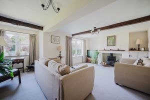 Sitting room- click for photo gallery